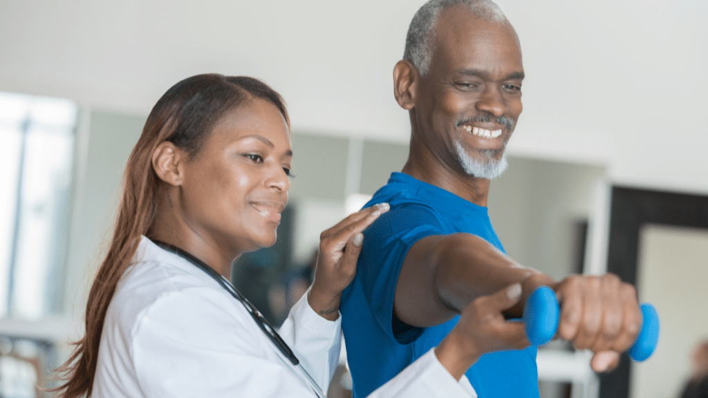 PT helps patient with shoulder pain with in-home physical therapy rollingwood, tx